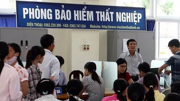 Có việc làm khi đang hưởng BHTN, thời gian bảo lưu tính thế nào?